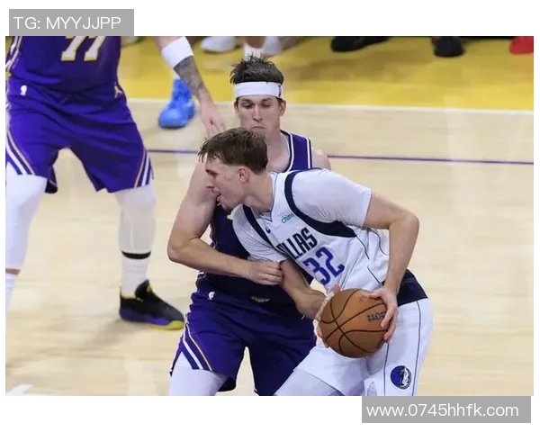 弗拉格首次面对约基奇的挑战与感悟：防守策略全失效